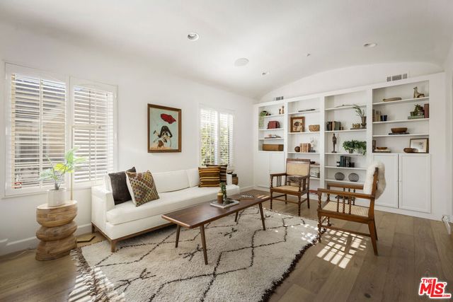 1353 Ruberta Avenue, Glendale, CA 91201