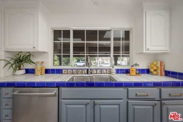 1353 Ruberta Avenue, Glendale, CA 91201