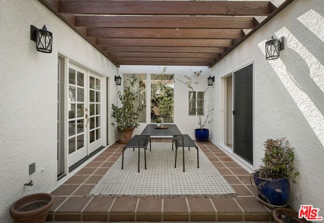 1353 Ruberta Avenue, Glendale, CA 91201
