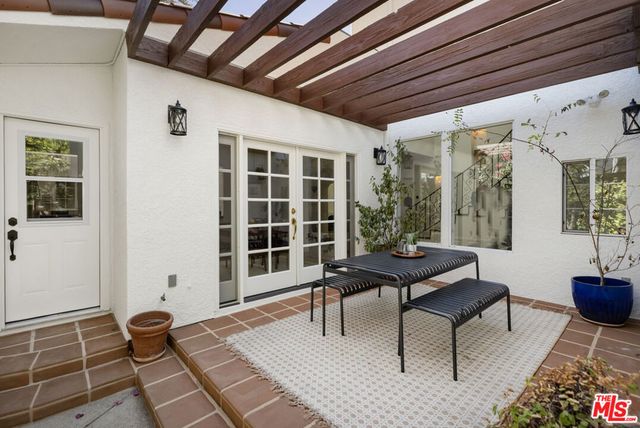 1353 Ruberta Avenue, Glendale, CA 91201