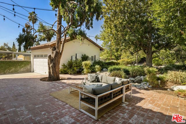 1353 Ruberta Avenue, Glendale, CA 91201