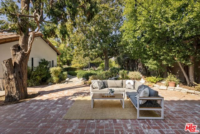 1353 Ruberta Avenue, Glendale, CA 91201