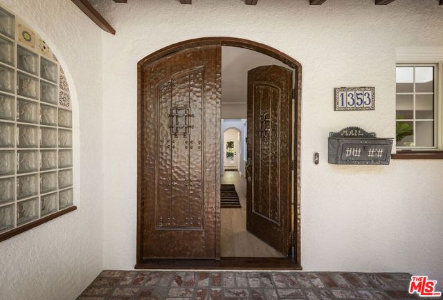 1353 Ruberta Avenue, Glendale, CA 91201