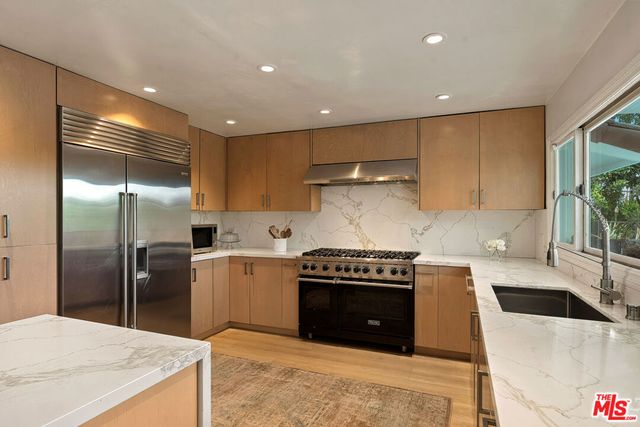 4807 Brewster Drive, Tarzana, CA 91356