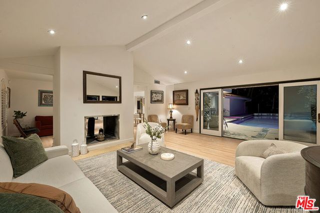 4807 Brewster Drive, Tarzana, CA 91356