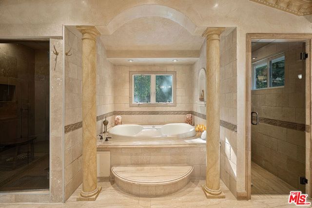 4807 Brewster Drive, Tarzana, CA 91356
