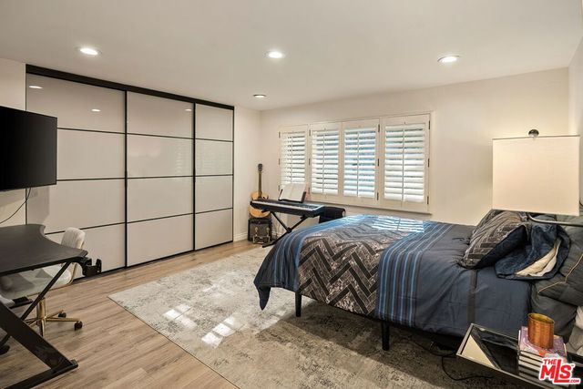 4807 Brewster Drive, Tarzana, CA 91356