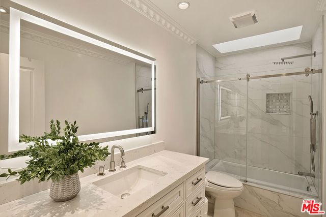 4807 Brewster Drive, Tarzana, CA 91356
