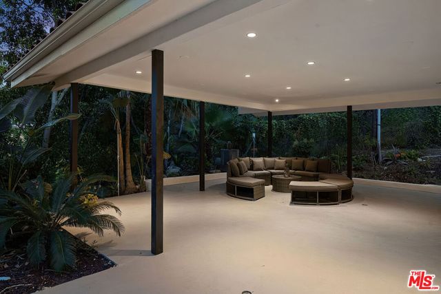 4807 Brewster Drive, Tarzana, CA 91356