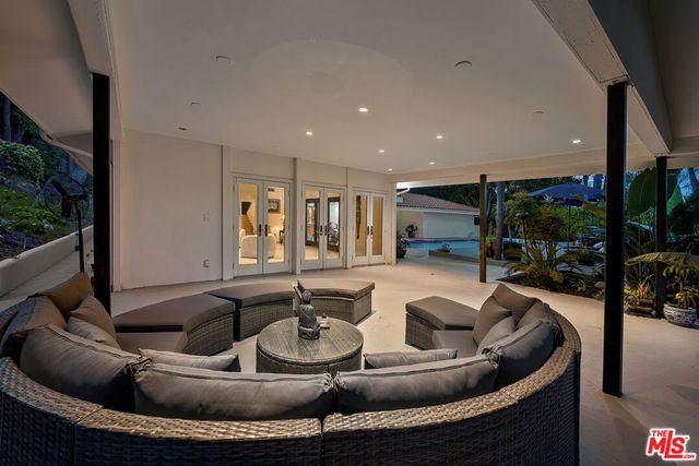 4807 Brewster Drive, Tarzana, CA 91356