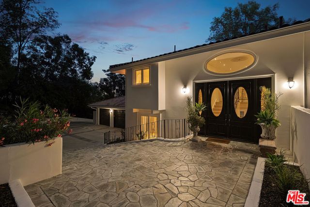 4807 Brewster Drive, Tarzana, CA 91356
