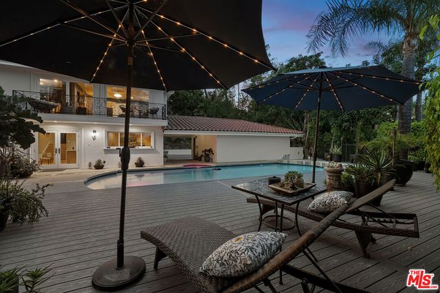 4807 Brewster Drive, Tarzana, CA 91356