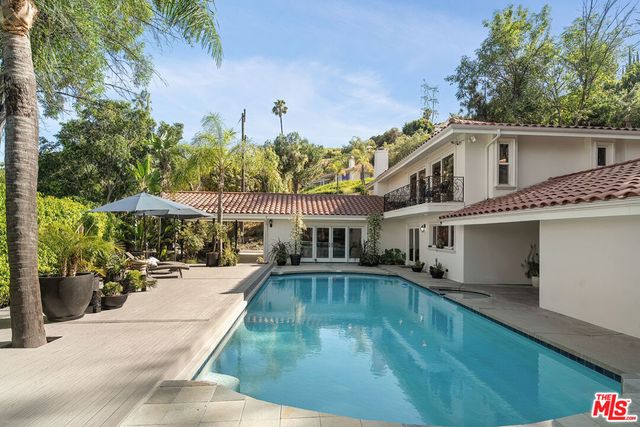 4807 Brewster Drive, Tarzana, CA 91356