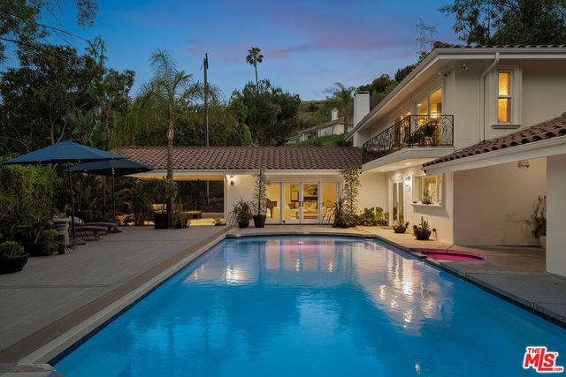 4807 Brewster Drive, Tarzana, CA 91356