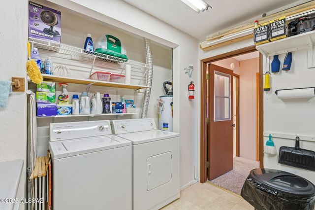 230 N Camino Del Vate, Green Valley, AZ 85614