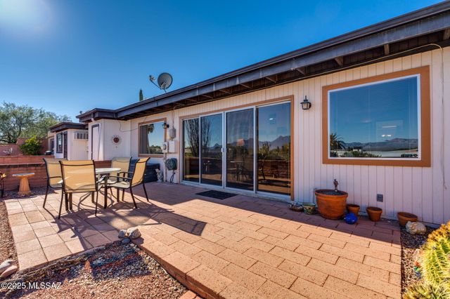 230 N Camino Del Vate, Green Valley, AZ 85614