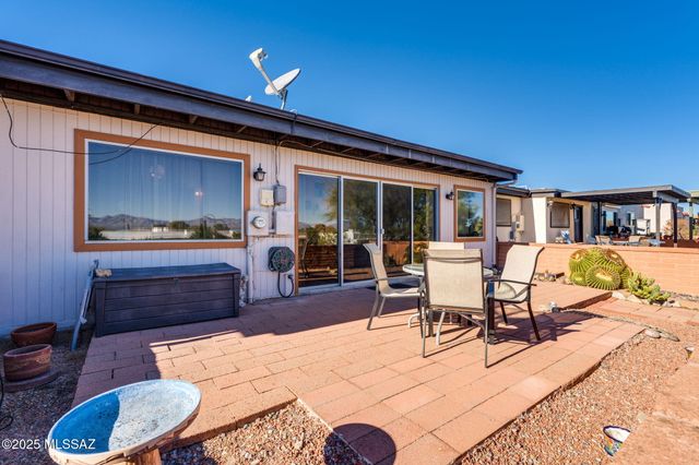 230 N Camino Del Vate, Green Valley, AZ 85614