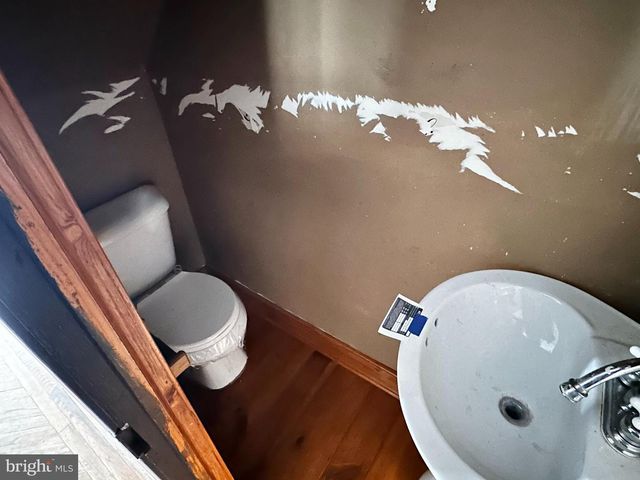 102 E ARCH ST, Shamokin, PA 17872