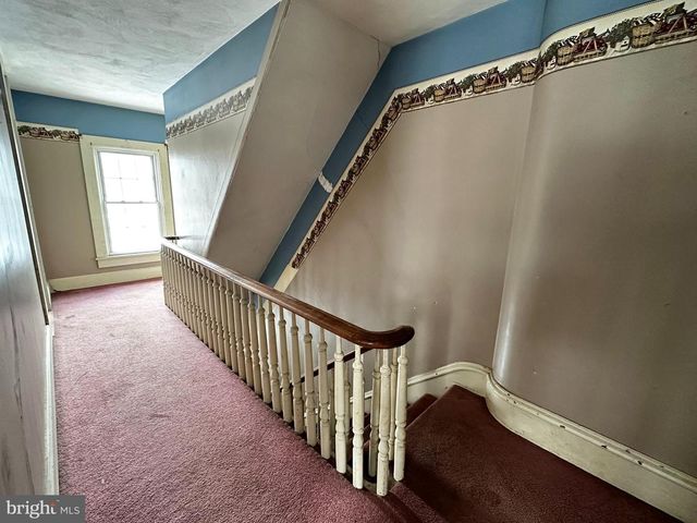 102 E ARCH ST, Shamokin, PA 17872