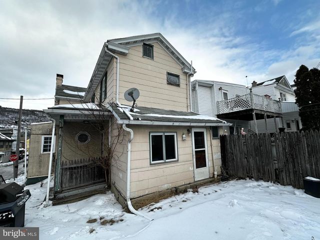 102 E ARCH ST, Shamokin, PA 17872