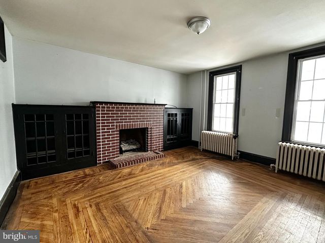 102 E ARCH ST, Shamokin, PA 17872