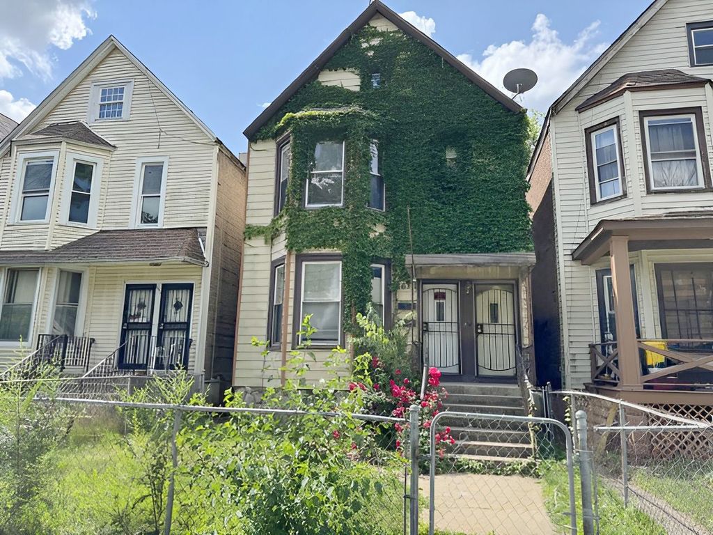 663 W 117th Place 2, Chicago, IL 60628