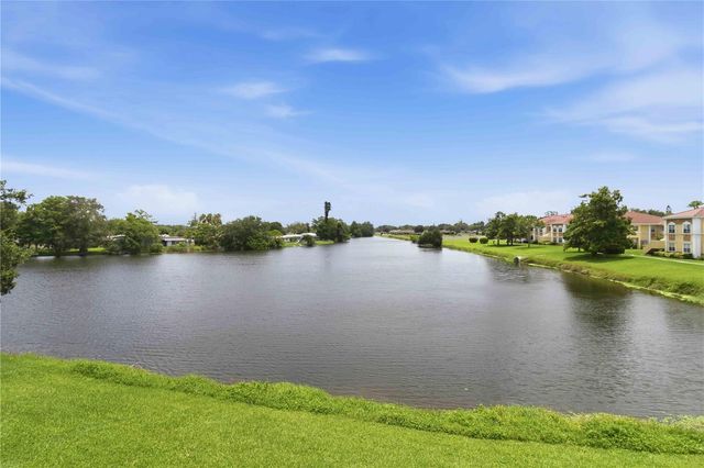 1020 VILLAGIO CIRCLE 205, Sarasota, FL 34237