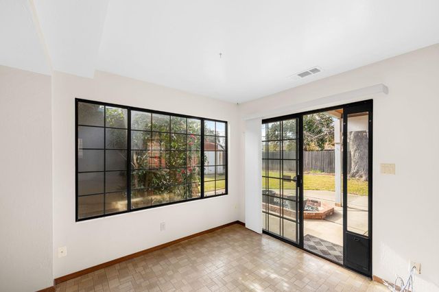 10621 Charbono Way, Rancho Cordova, CA 95670