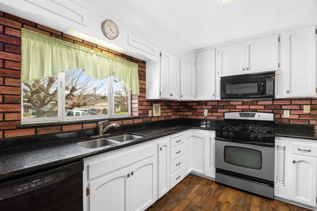 10621 Charbono Way, Rancho Cordova, CA 95670