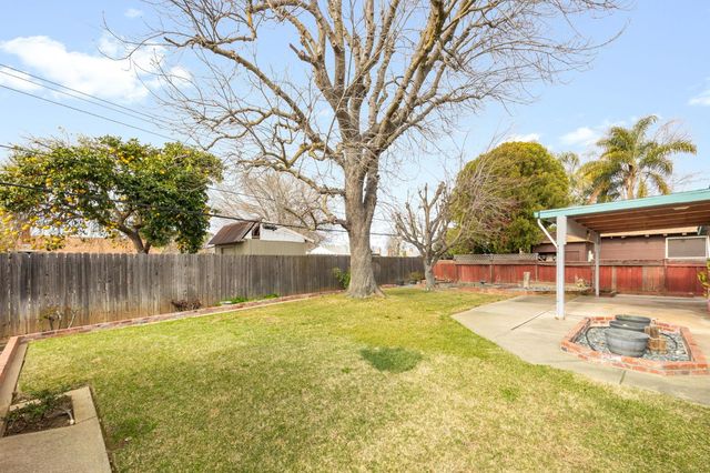 10621 Charbono Way, Rancho Cordova, CA 95670