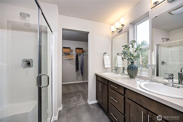 292 NE Shadowhawk Lane, Bremerton, WA 98311