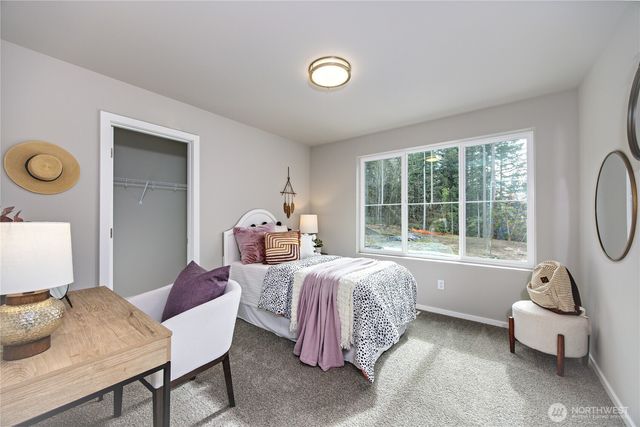 292 NE Shadowhawk Lane, Bremerton, WA 98311