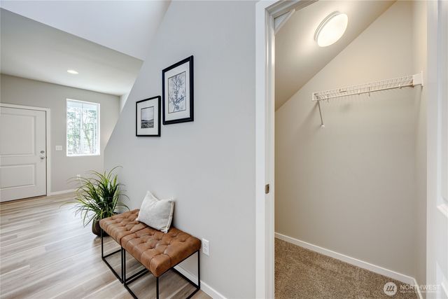 292 NE Shadowhawk Lane, Bremerton, WA 98311