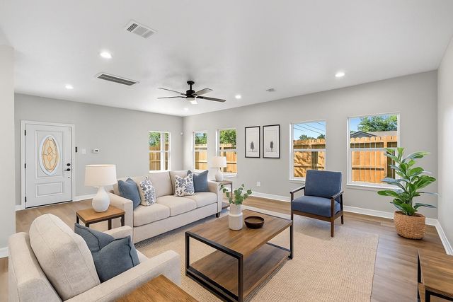 813 Barbara Mae Street, Houston, TX 77015