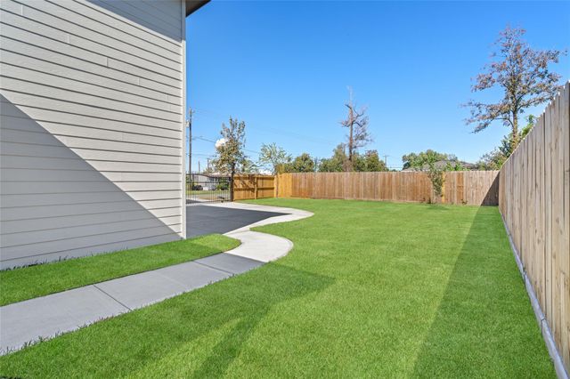 813 Barbara Mae Street, Houston, TX 77015