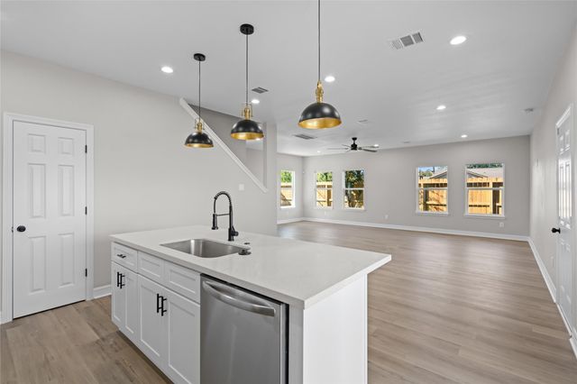 813 Barbara Mae Street, Houston, TX 77015