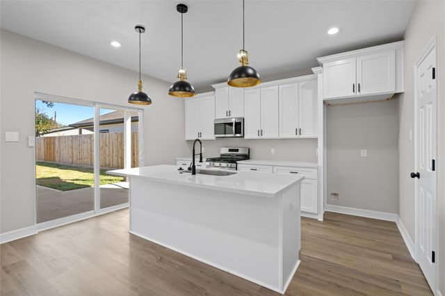 813 Barbara Mae Street, Houston, TX 77015