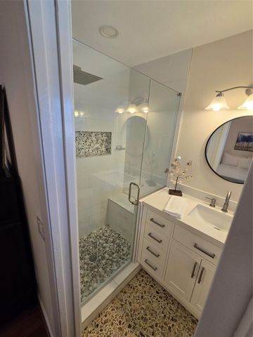 108 Van Winkle Street, Lake Jackson, TX 77566