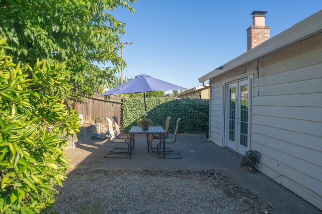 5940 Green Glen Way, Sacramento, CA 95842