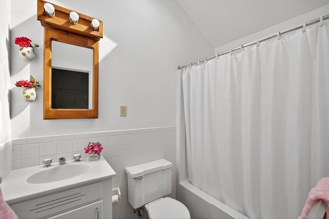 17 Gosnold Road, Orleans, MA 02653