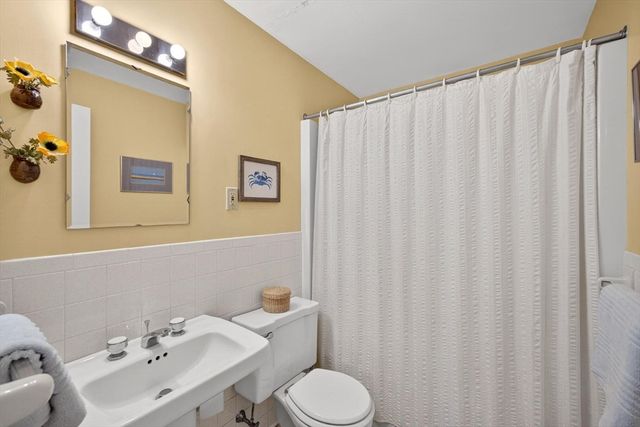 17 Gosnold Road, Orleans, MA 02653