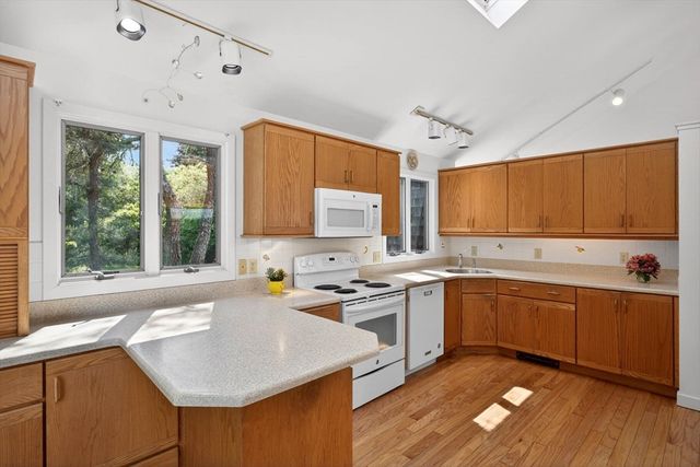 17 Gosnold Road, Orleans, MA 02653