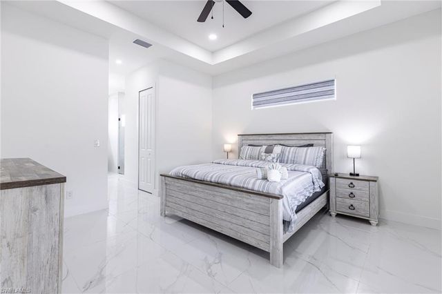 1005 NE 9th TER, Cape Coral, FL 33909