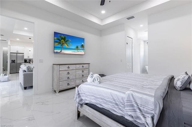 1005 NE 9th TER, Cape Coral, FL 33909