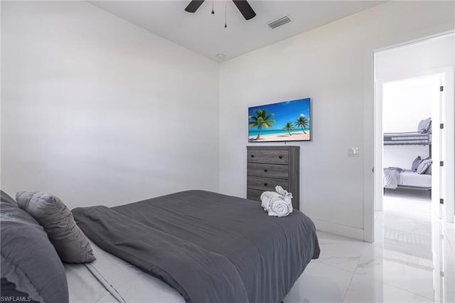 1005 NE 9th TER, Cape Coral, FL 33909