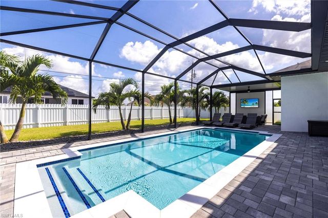 1005 NE 9th TER, Cape Coral, FL 33909