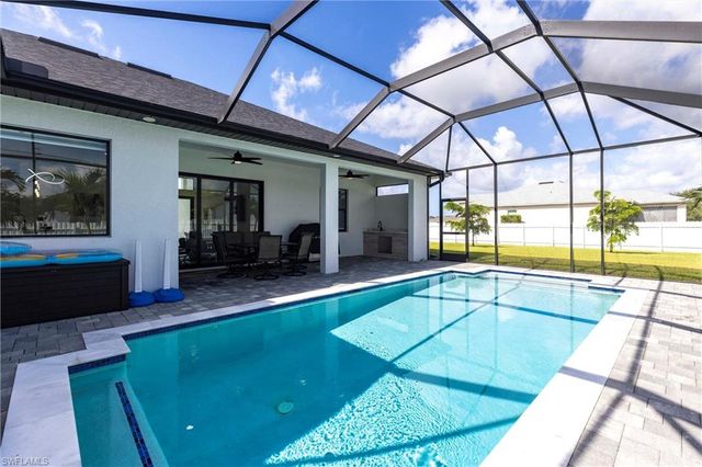 1005 NE 9th TER, Cape Coral, FL 33909