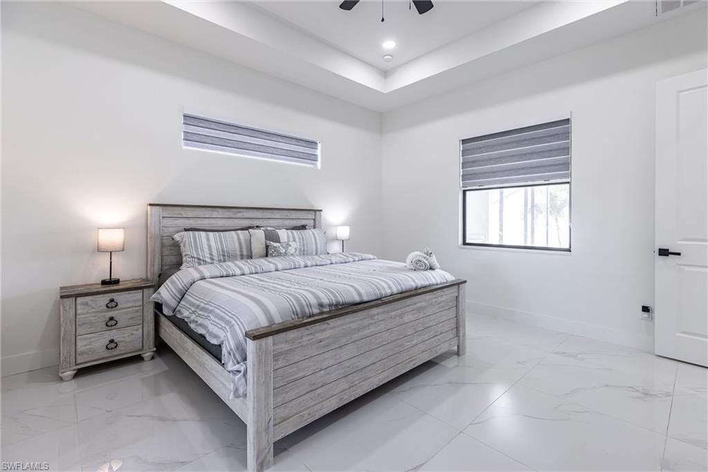 Image 13 of property listing at 1005 NE 9th TER, Cape Coral, FL 33909