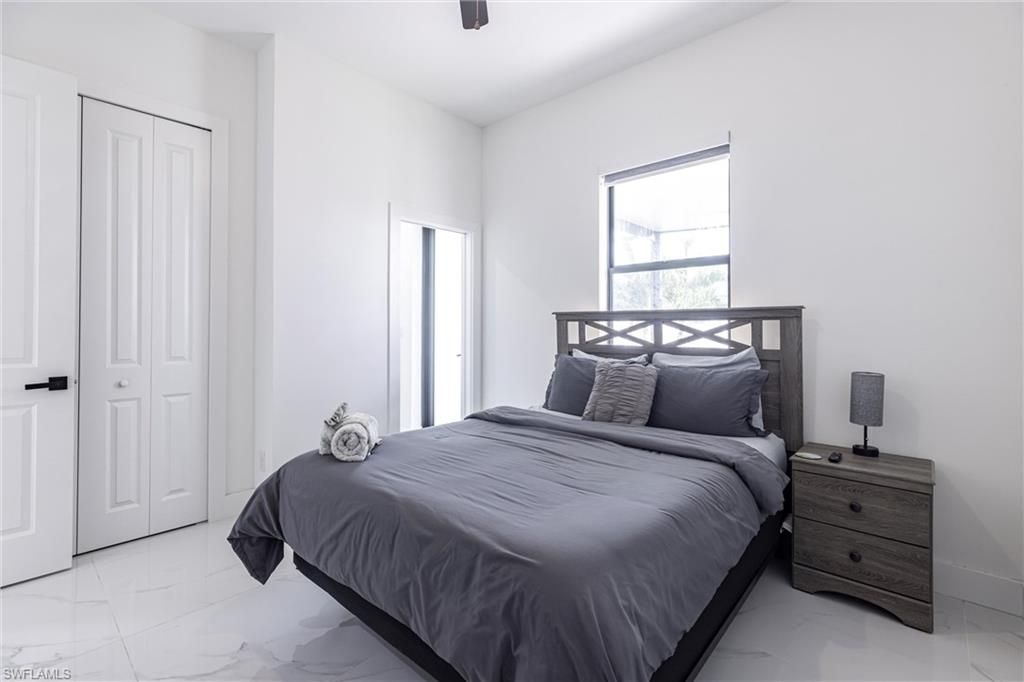 Image 18 of property listing at 1005 NE 9th TER, Cape Coral, FL 33909