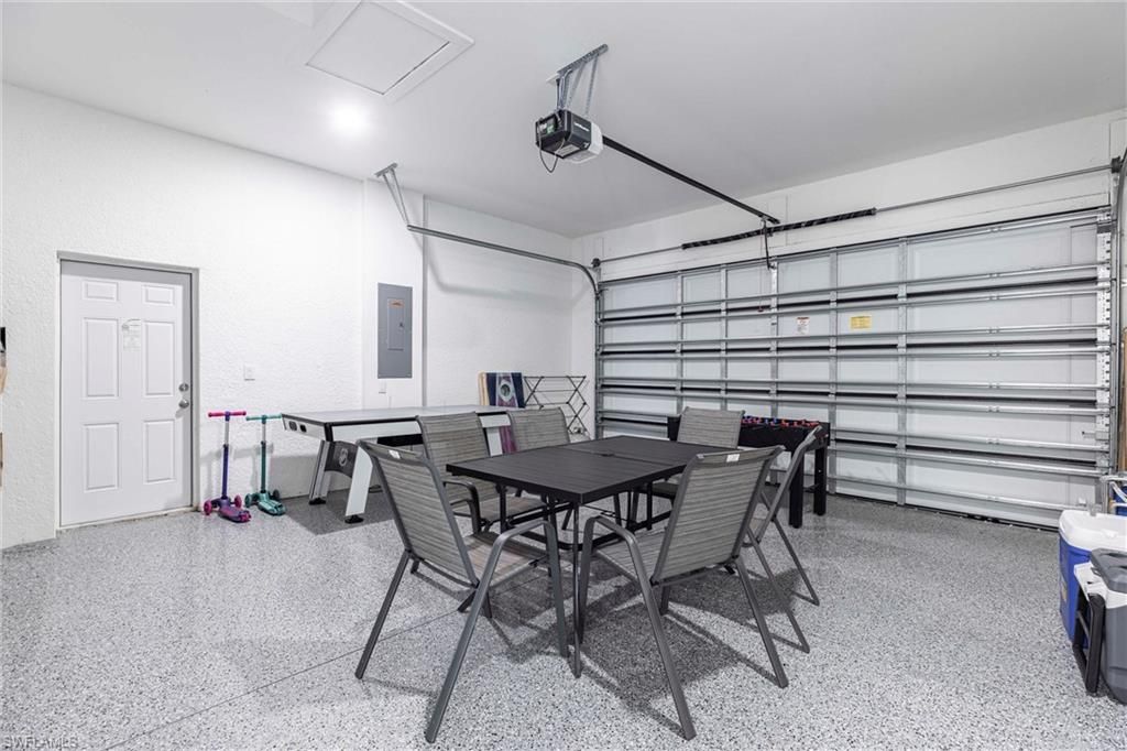 Image 26 of property listing at 1005 NE 9th TER, Cape Coral, FL 33909